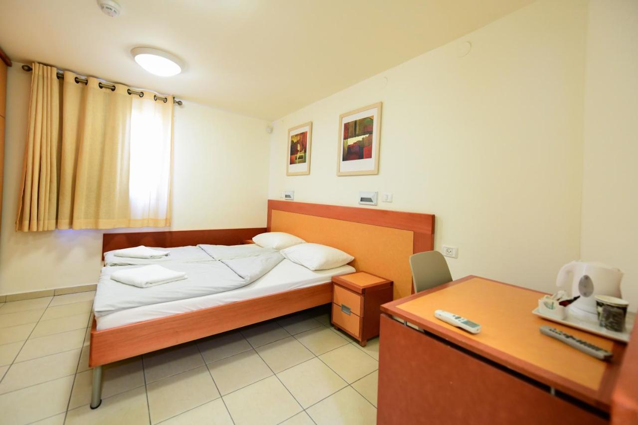 Hi - Arad Hostel エクステリア 写真