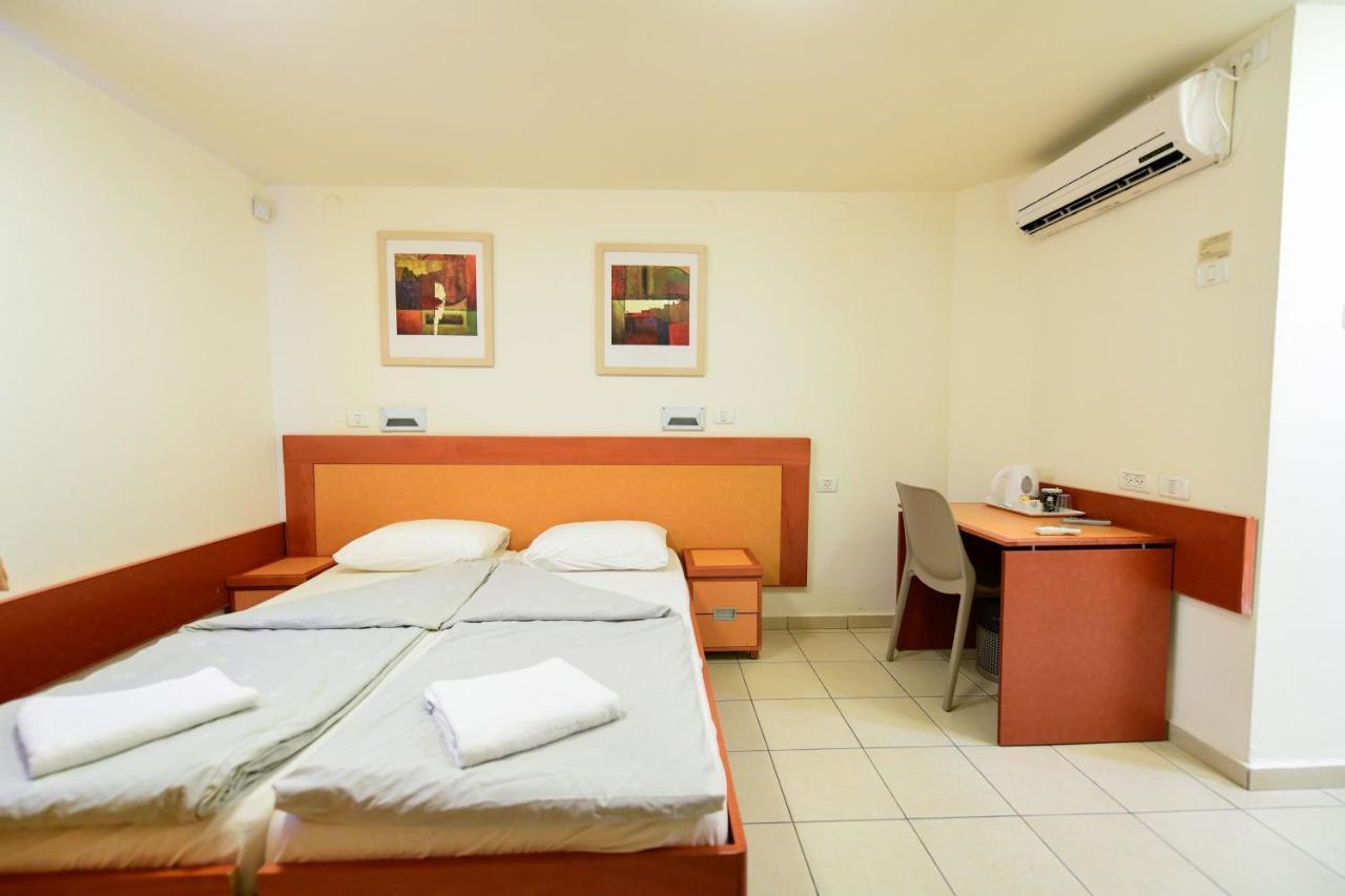 Hi - Arad Hostel エクステリア 写真